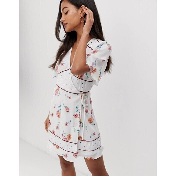 ASOS Fashion Union Wrap Dress White Pink Floral Polka Dot NWT Sz US 8 UK 12 - Picture 5 of 16